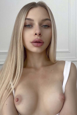 Moscow escort Eliza
