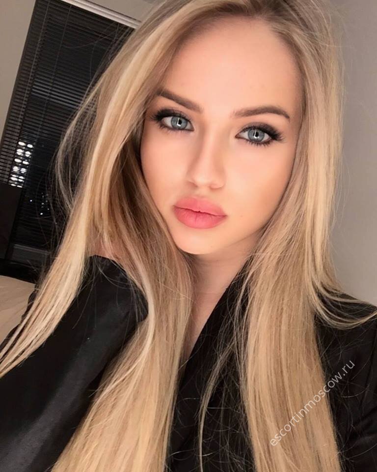 VIP Moscow escort Kamilla provides outcall services, at Teatralnaya ...